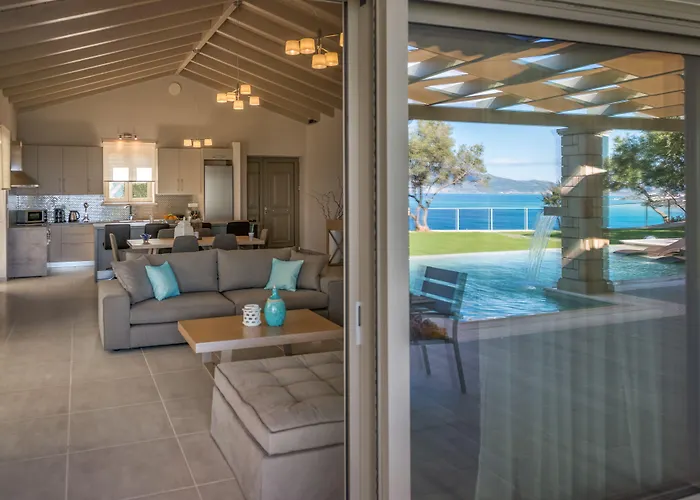 Artina Luxury Villa *