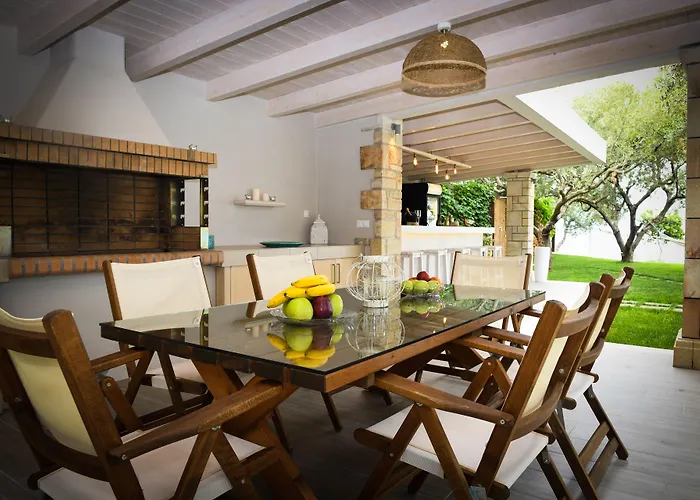 Artina Luxury Villa *