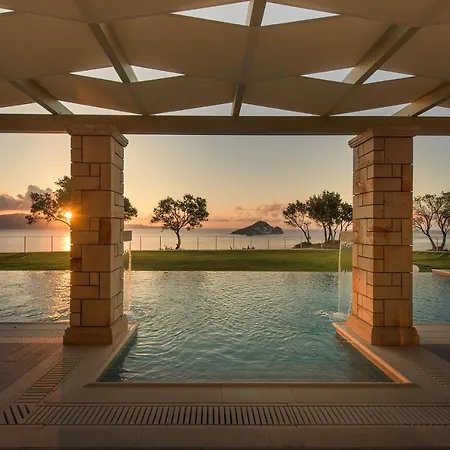 Artina Luxury Villa * Keri