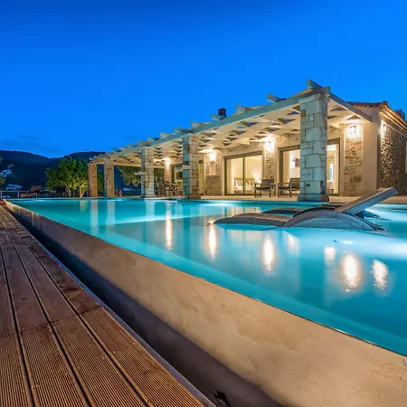 Artina Luxury Villa *