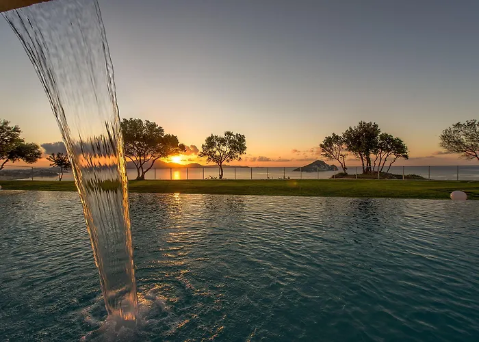 Artina Luxury Villa *