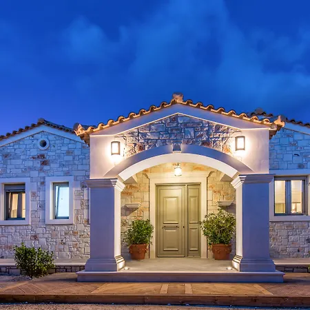 Artina Luxury Villa *
