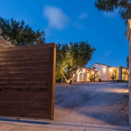 Villa Artina Luxury