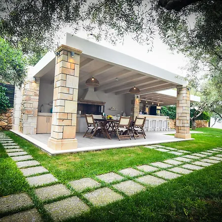 Artina Luxury *